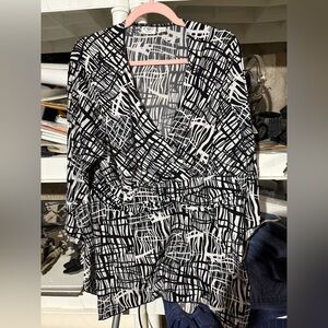 Cato Black and White Abstract Blouse